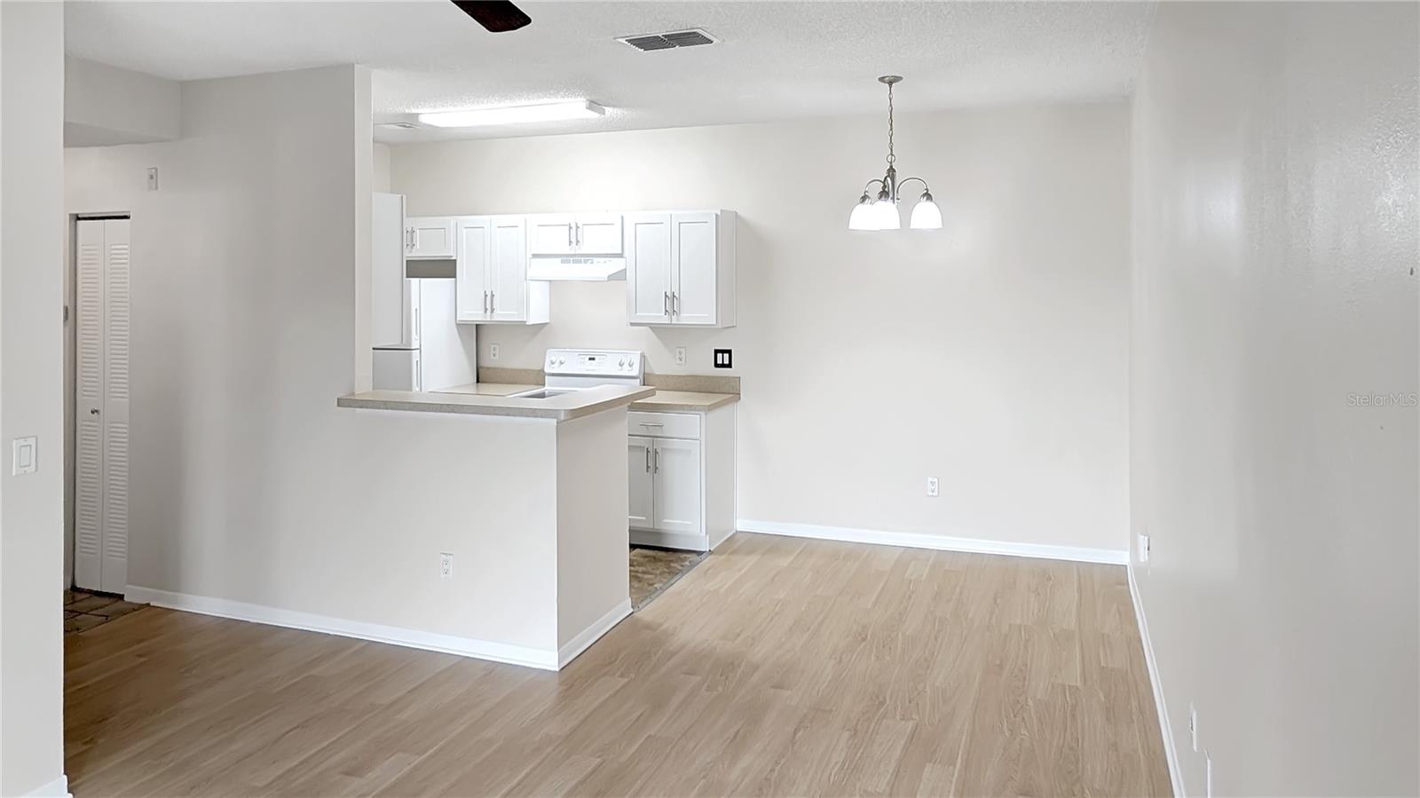 2516 GRASSY POINT DR #306 — photo 8