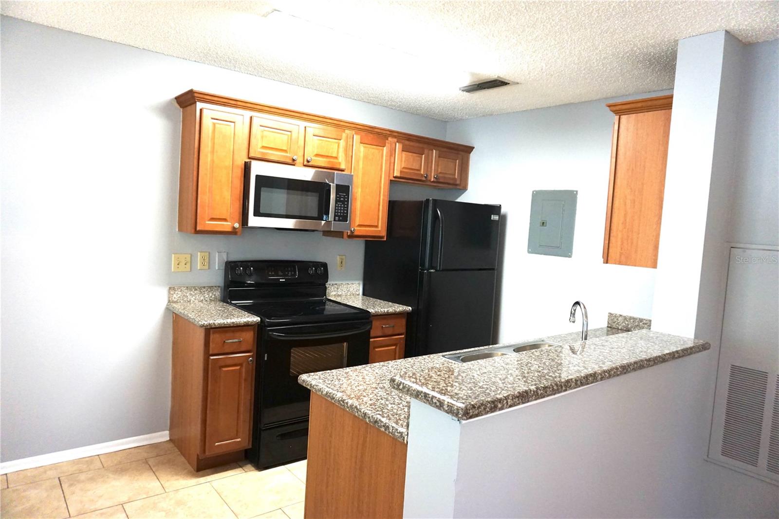 732 SECRET HARBOR LN #100 — photo 3