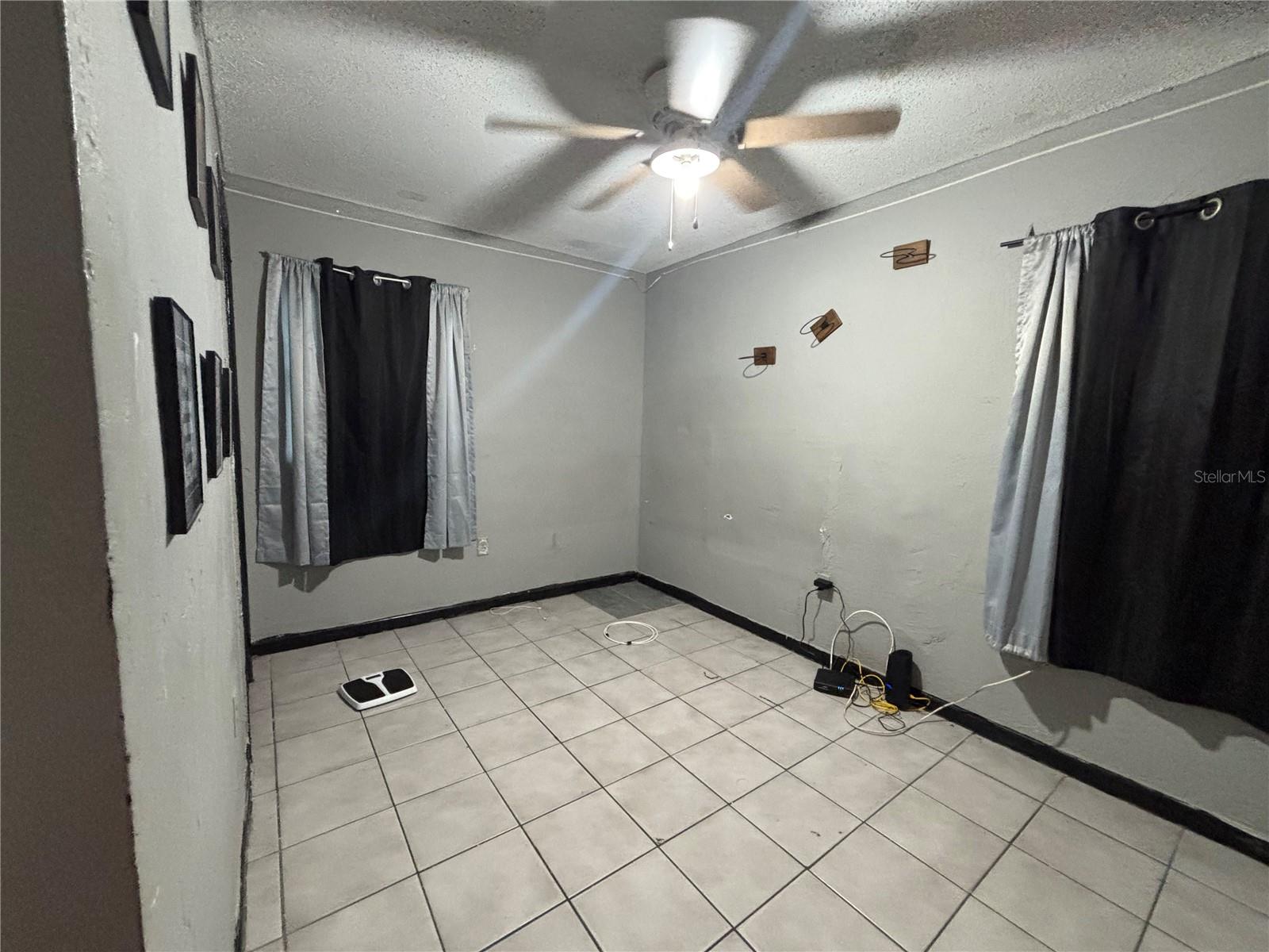 2222 HARTWELL AVE — photo 7