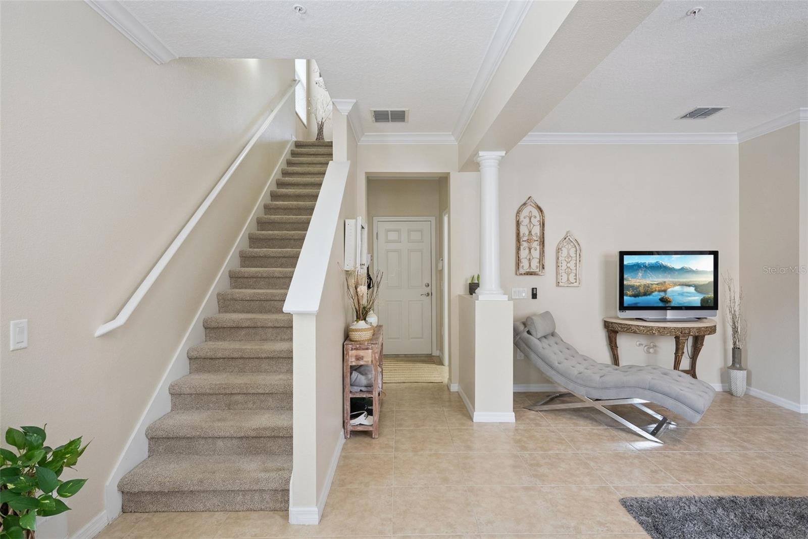 624 PENSACOLA LN — photo 5