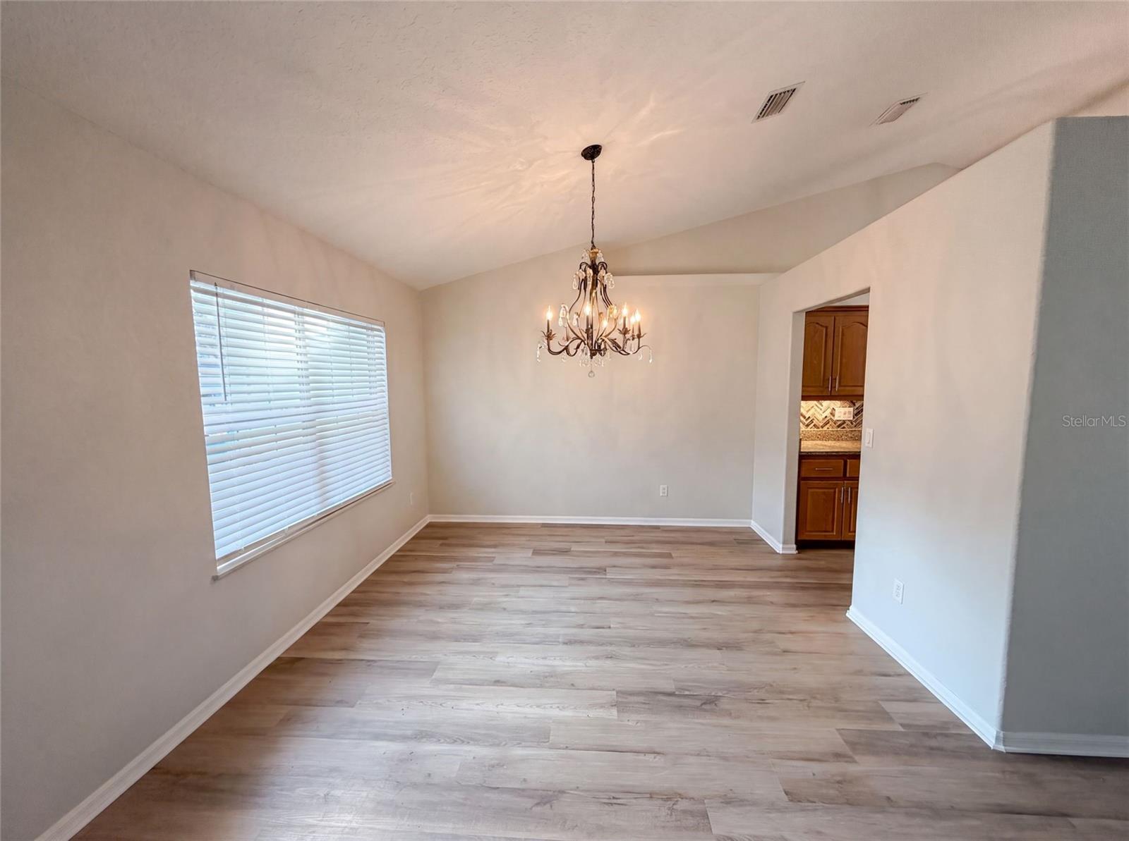 431 HARBOUR LIGHTS DR — photo 6