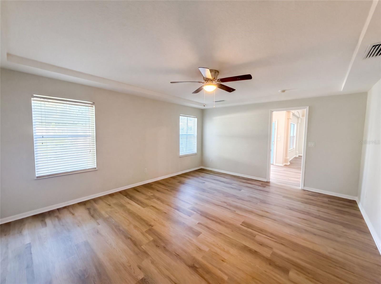 431 HARBOUR LIGHTS DR — photo 8