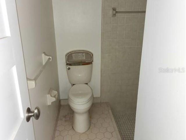 270 AMBERWOOD CT — photo 12