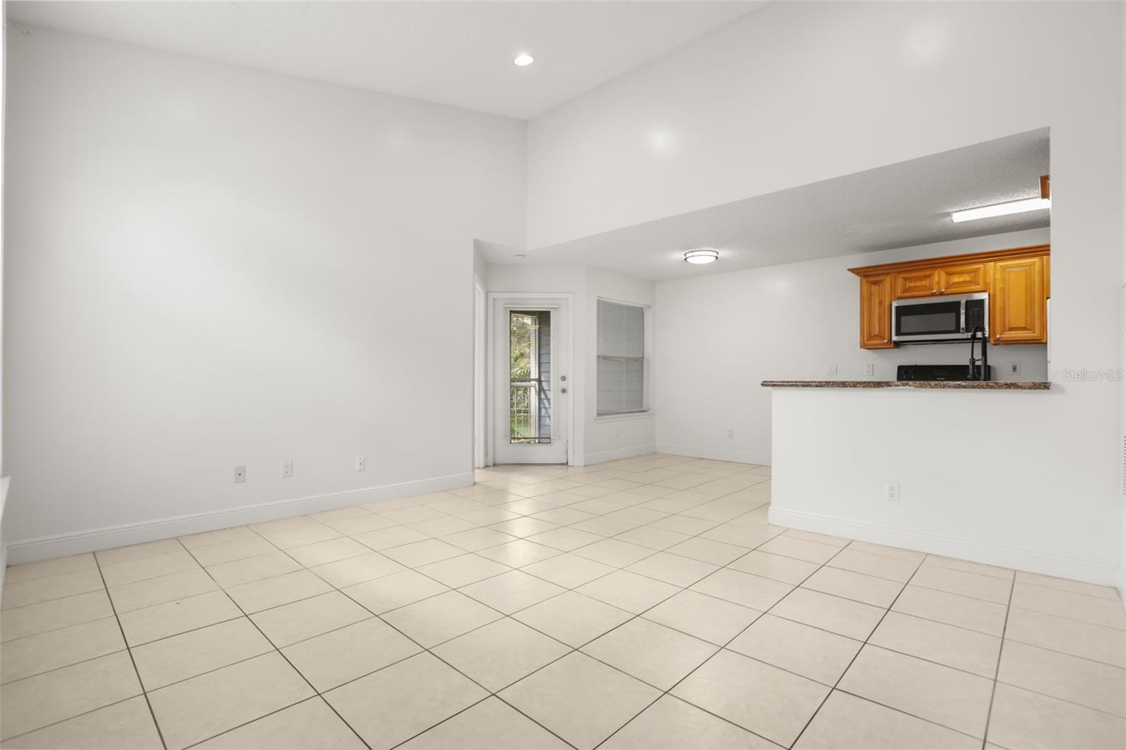 2584 GRASSY POINT DR #204 — photo 4