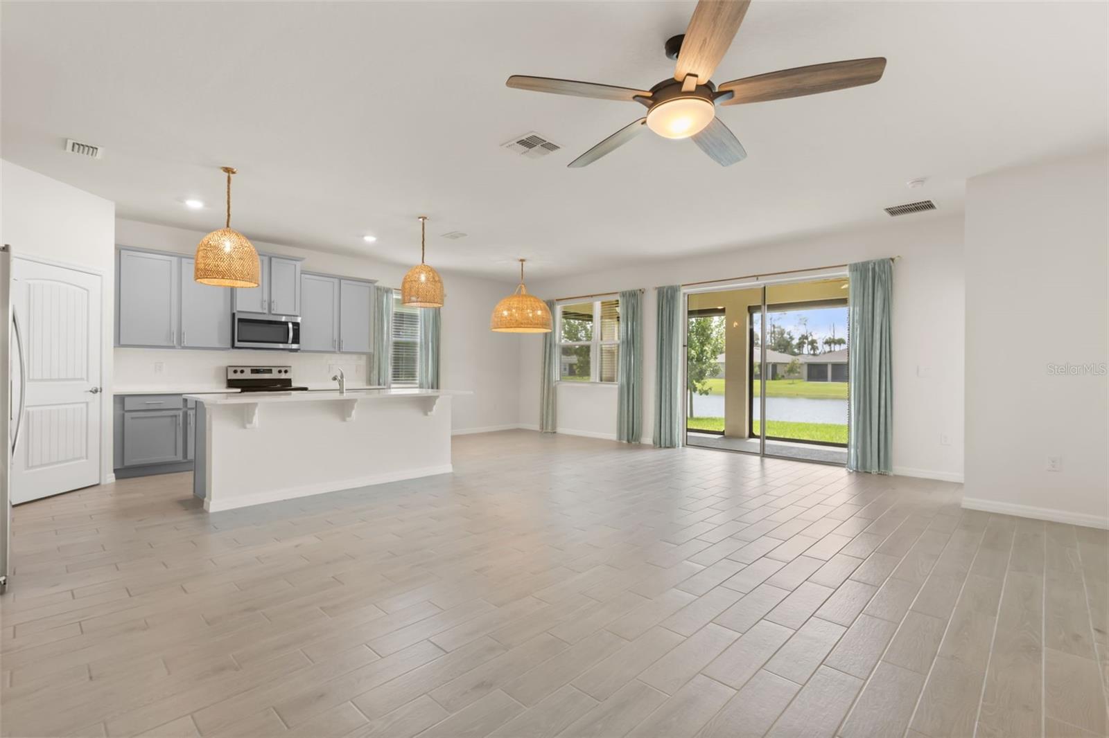 1545 DELPHI WAY — photo 4