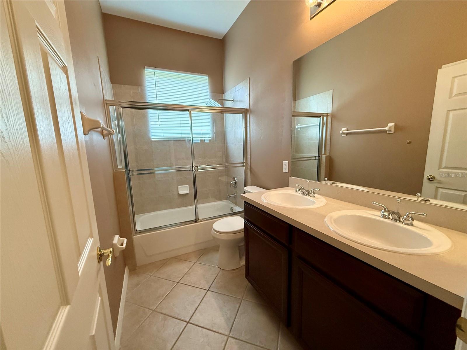 5126 MAJESTIC WOODS PL — photo 9