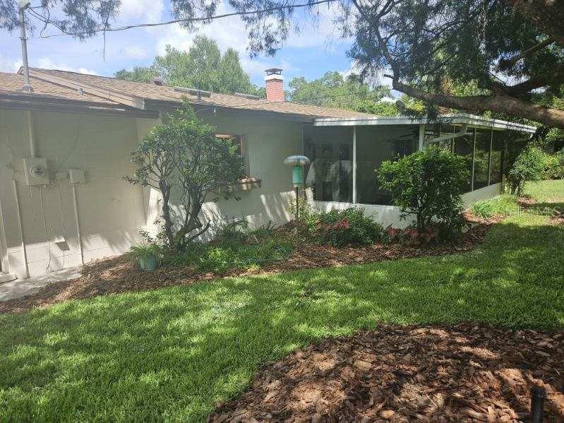 120 LARKWOOD DR — photo 6