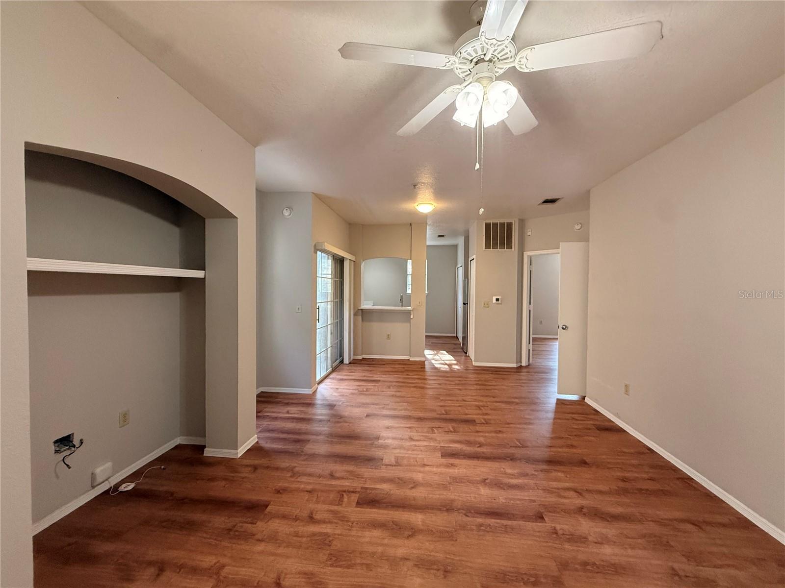 102 VISTA VERDI CIR #212 — photo 5