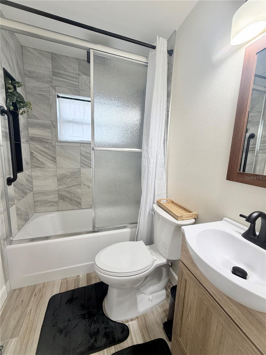 1650 HASTINGS DR — photo 12