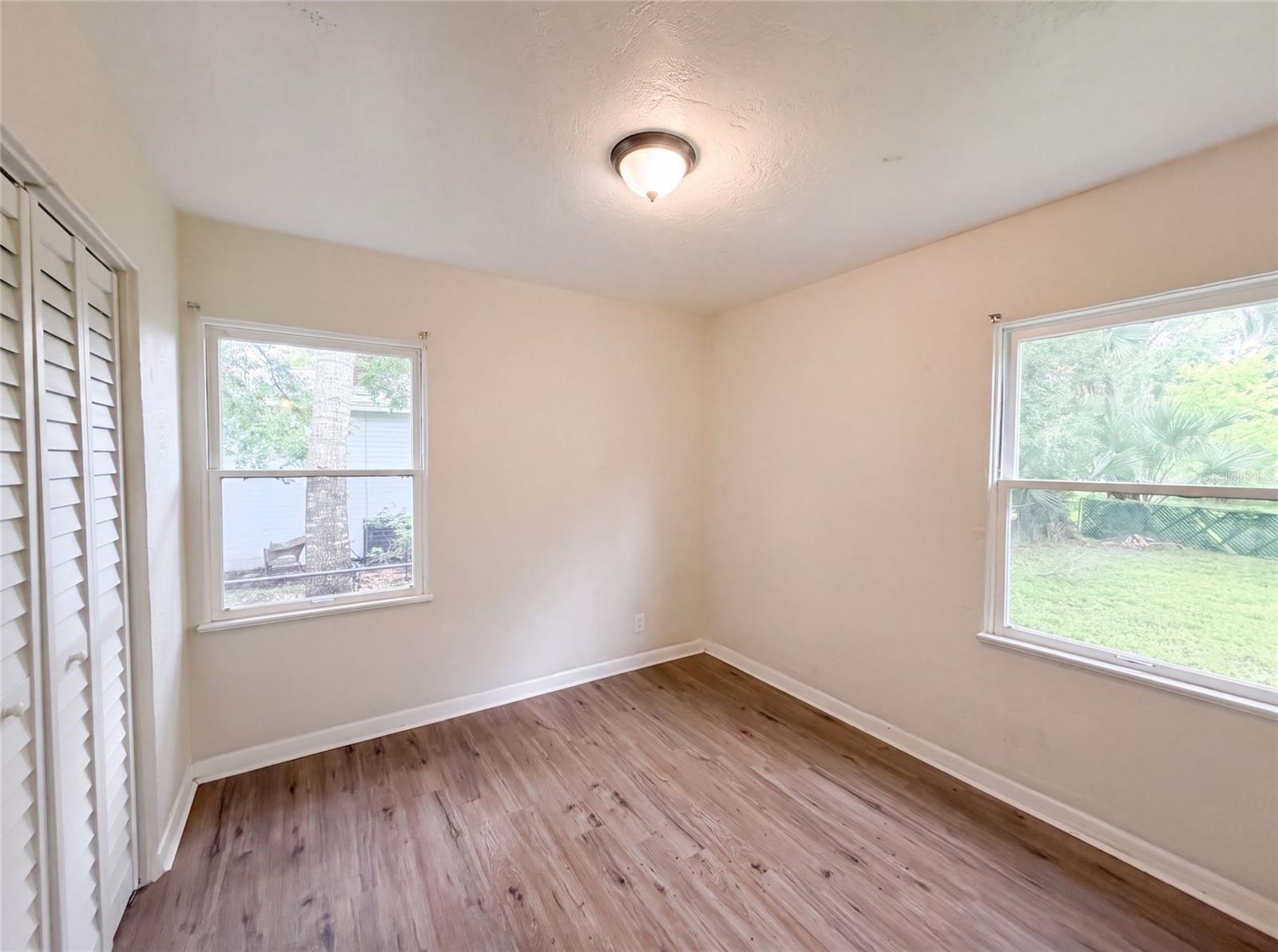 706 FLANDERS AVE — photo 7
