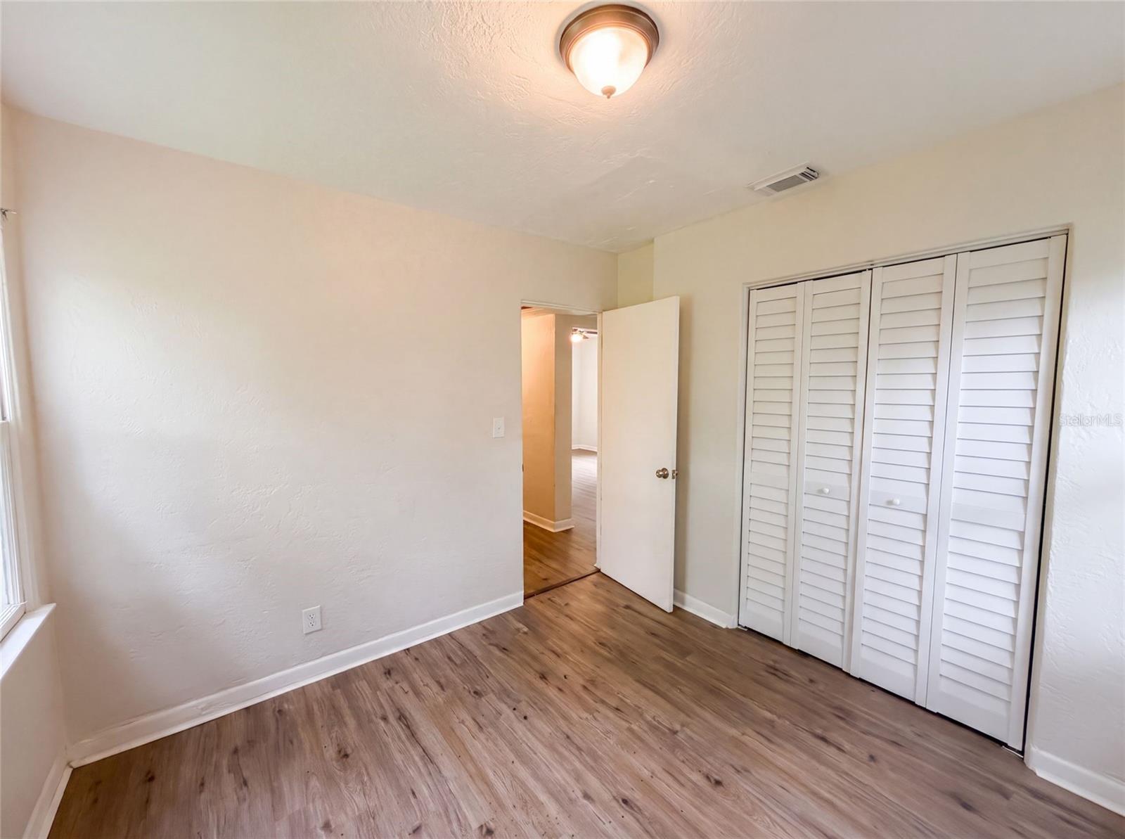 706 FLANDERS AVE — photo 8