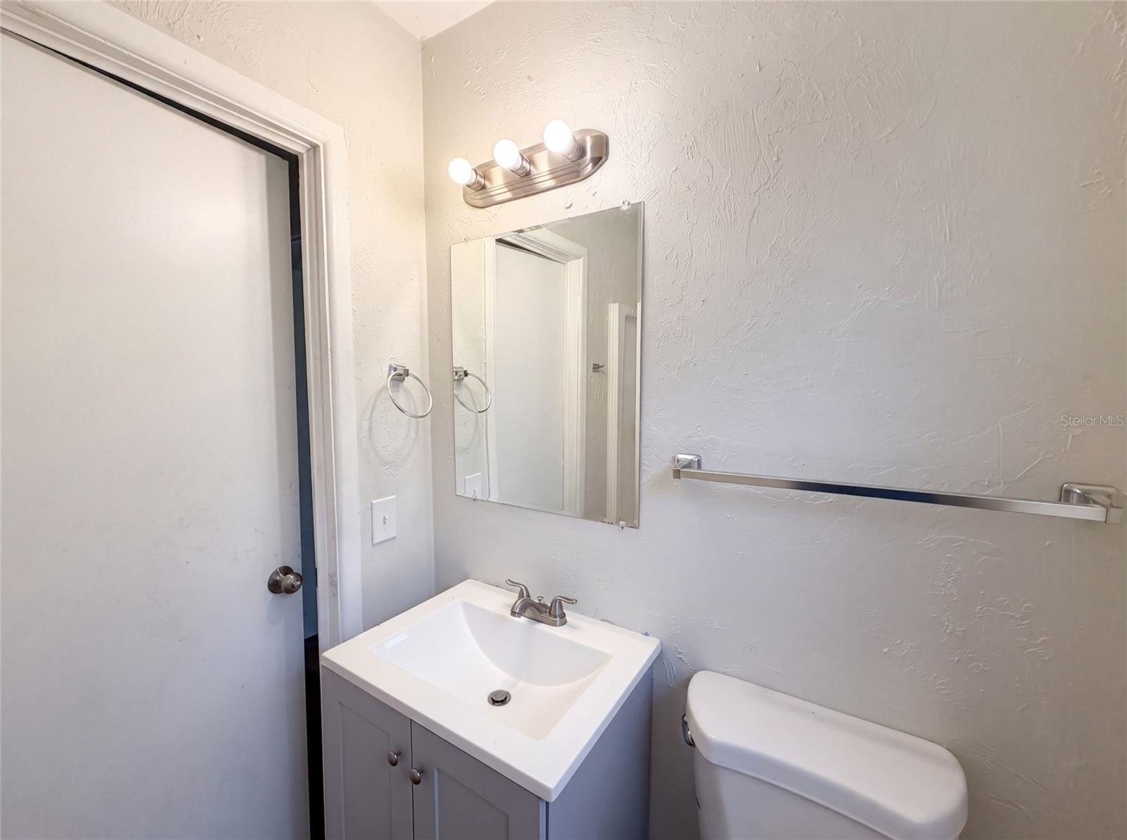 706 FLANDERS AVE — photo 10