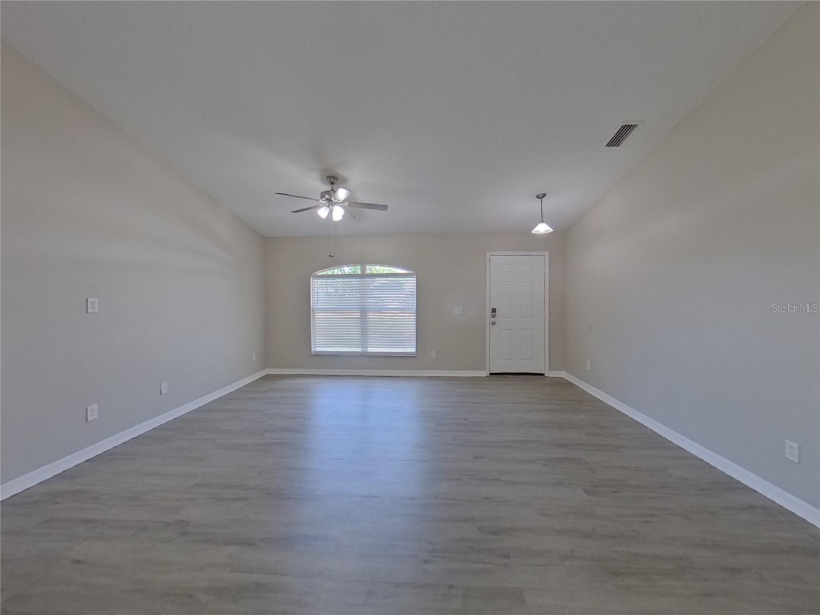 3100 WAINWRIGHT ST — photo 2