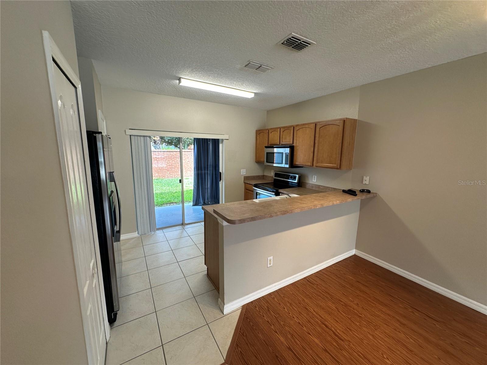 538 WILTON CIR — photo 4