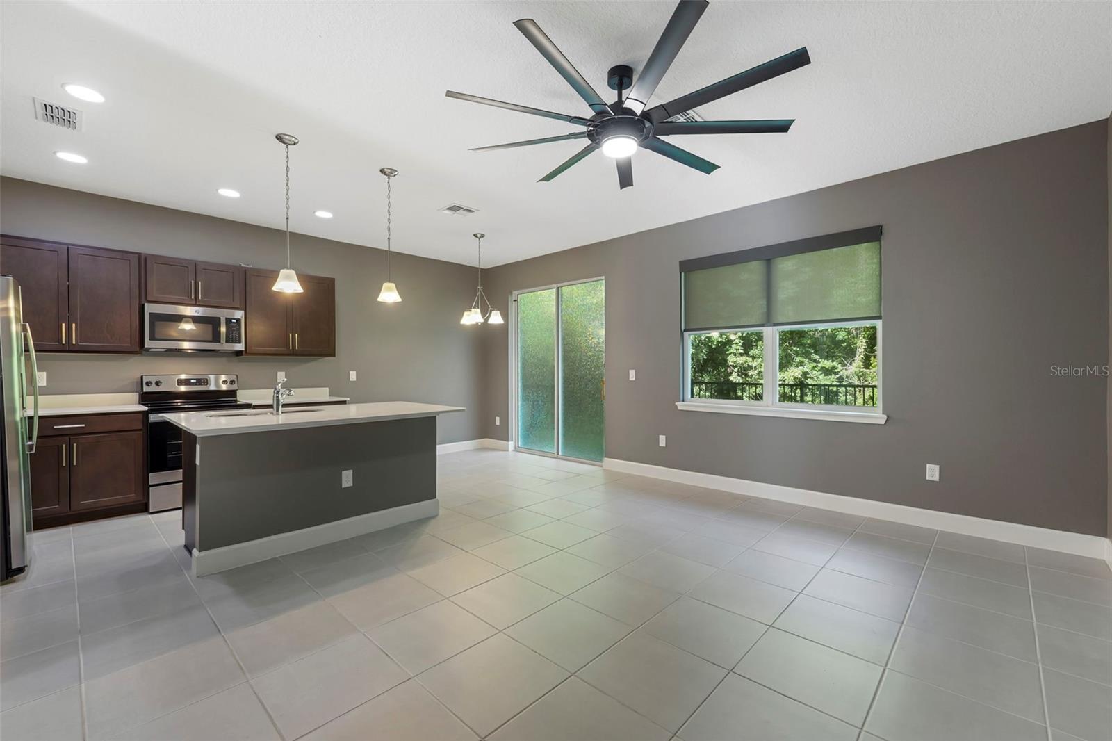 1370 CAPTIVA CV — photo 12