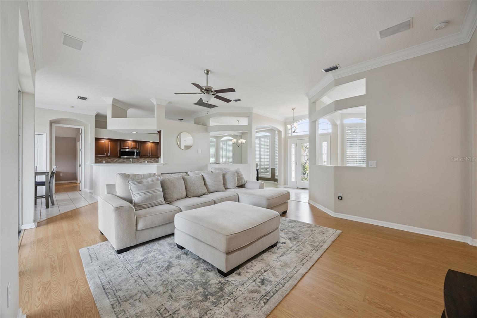 316 HAZELTINE DR — photo 12