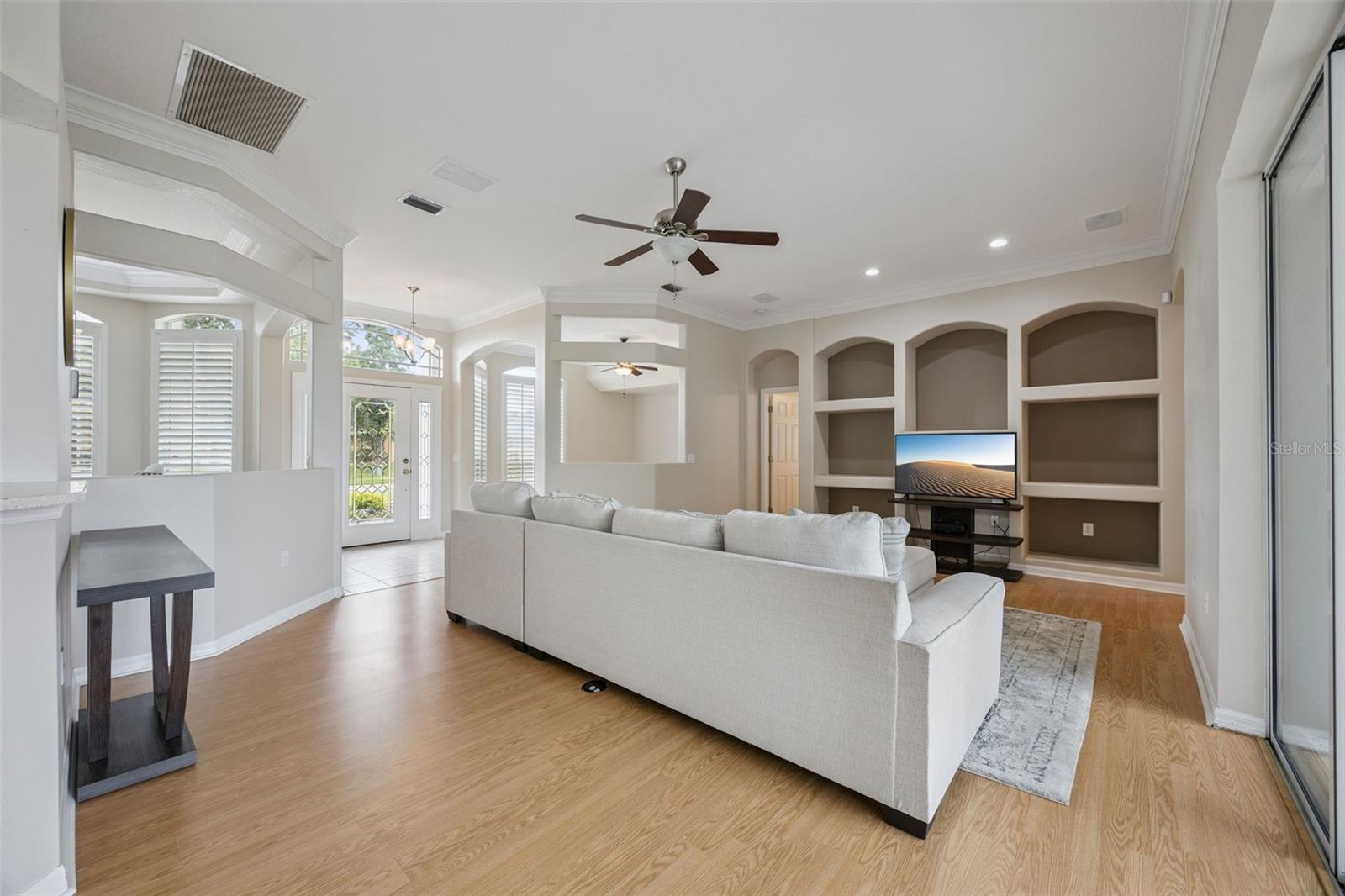 316 HAZELTINE DR — photo 9