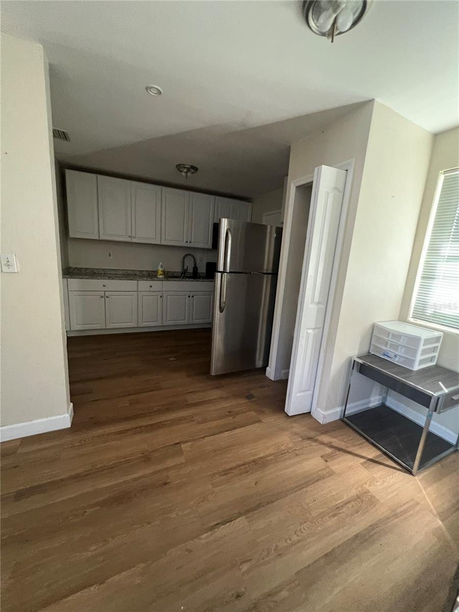 536 RUTH ST — photo 3