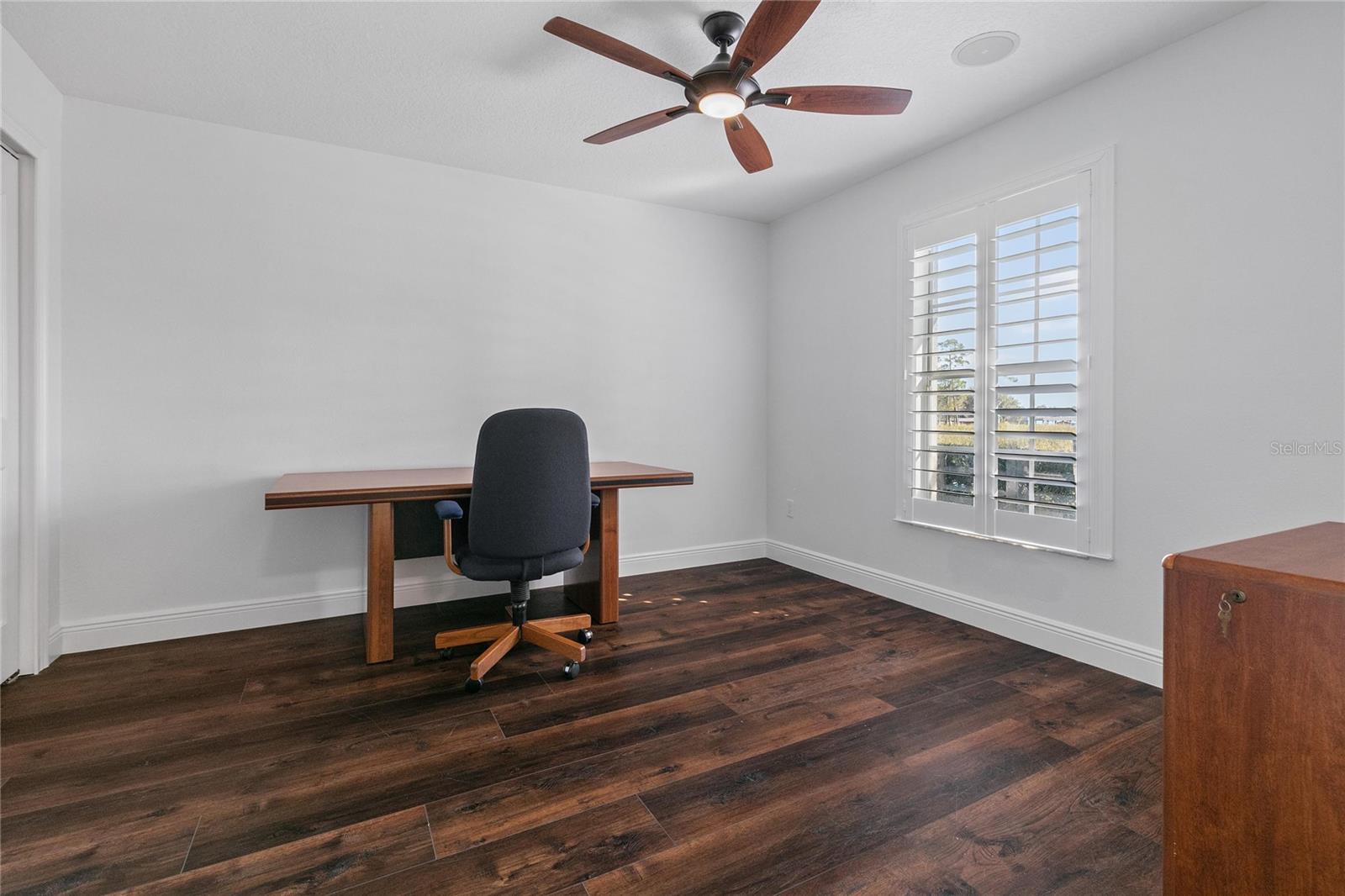 655 CALEDONIA PL — photo 9