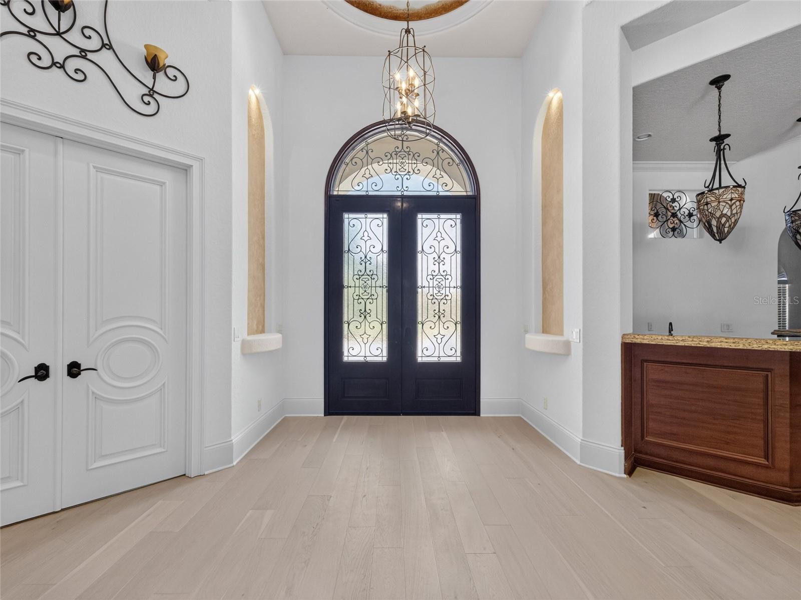 7765 ISLEWOOD CT — photo 9