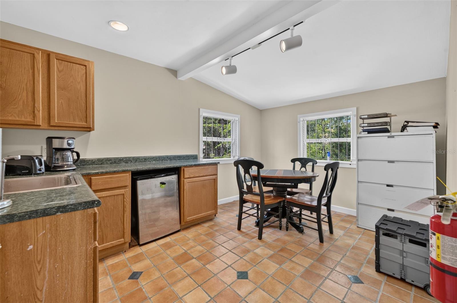 339 S RIDGEWOOD AVE — photo 9