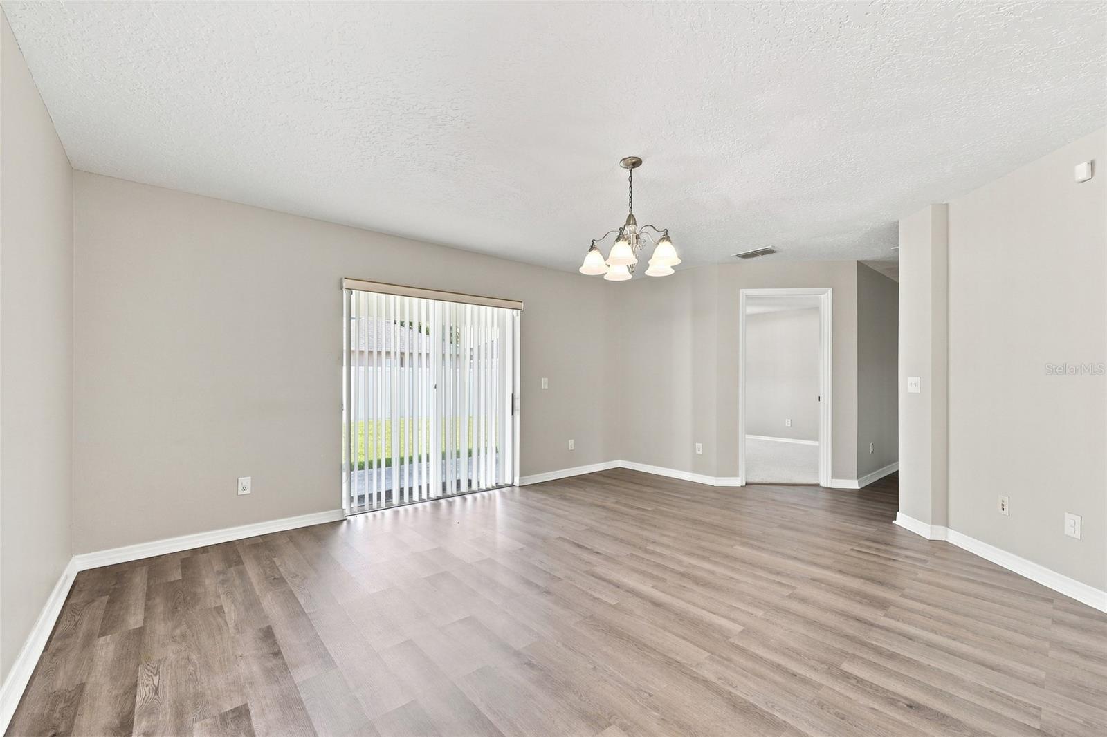 516 BELLA ROSA CIR — photo 9