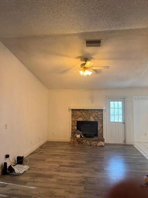 2602 GRAMERCY DR — photo 2