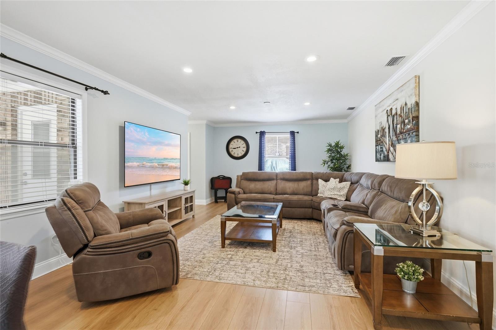 2249 E UNION CIR — photo 10