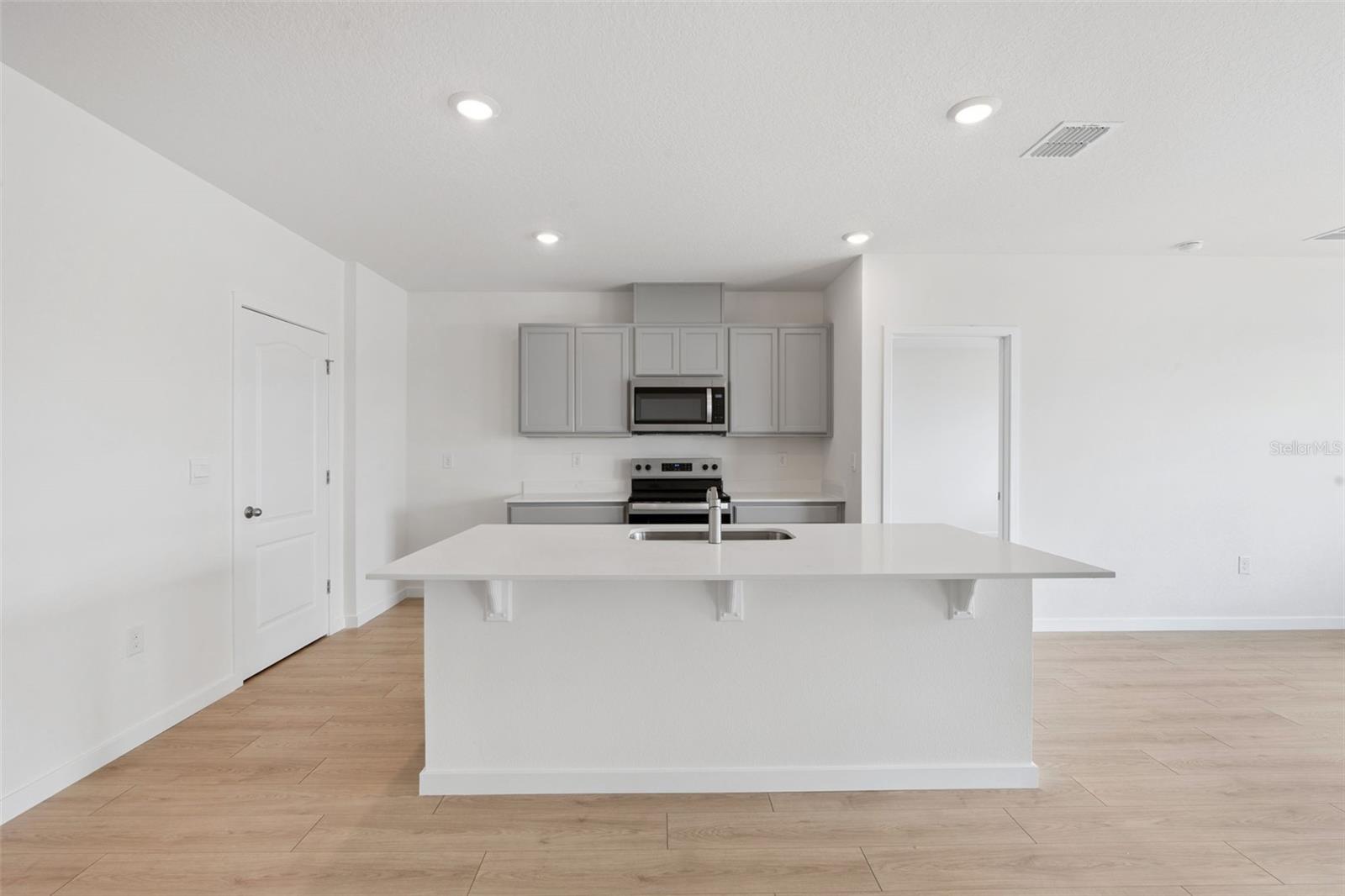 1024 CHAMPION RIDGE DR — photo 7