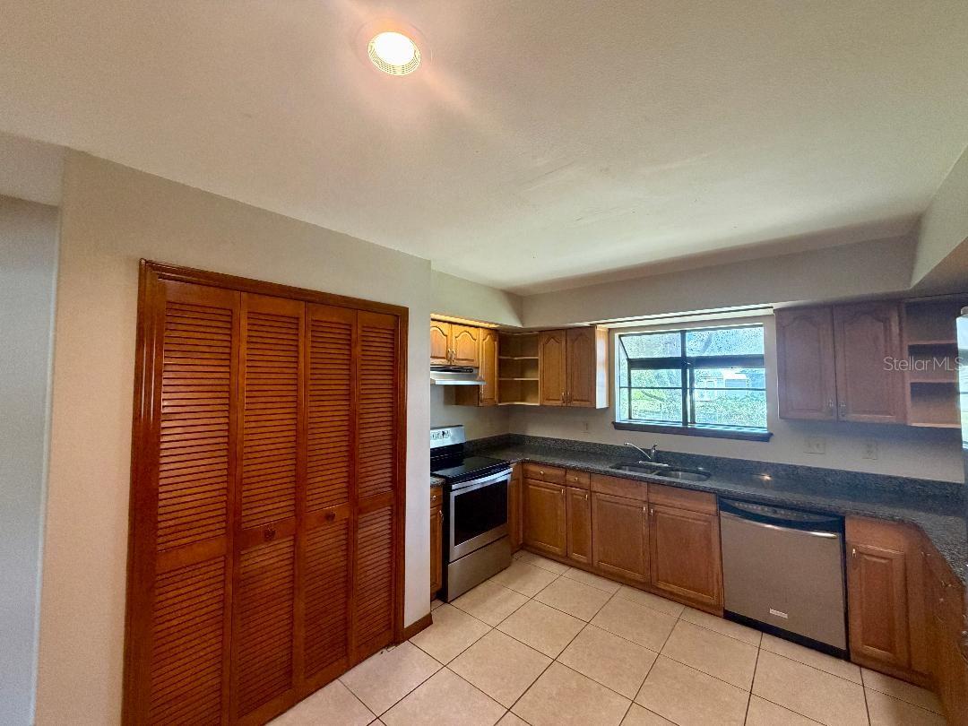 854 HUMPHREY BLVD — photo 6