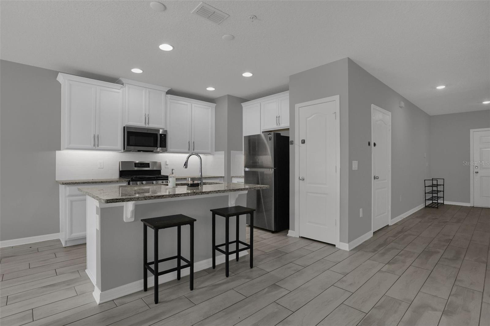 242 CEDAR BARK LN — photo 9