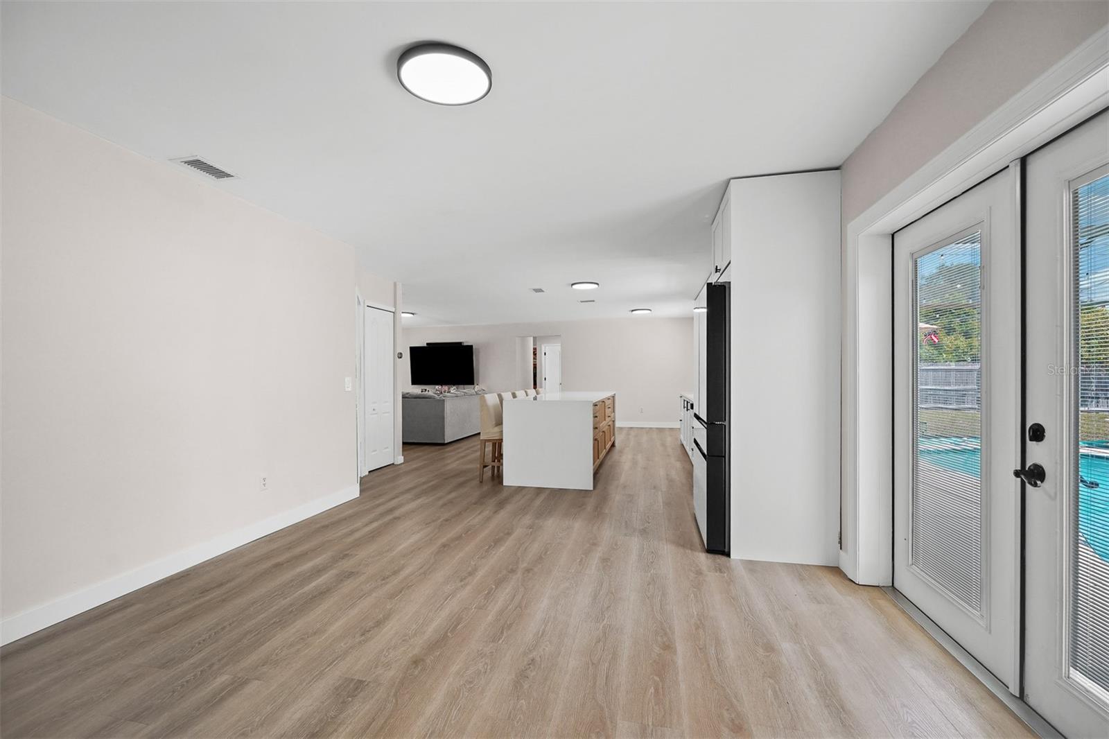 2911 GRAYTON ST — photo 4
