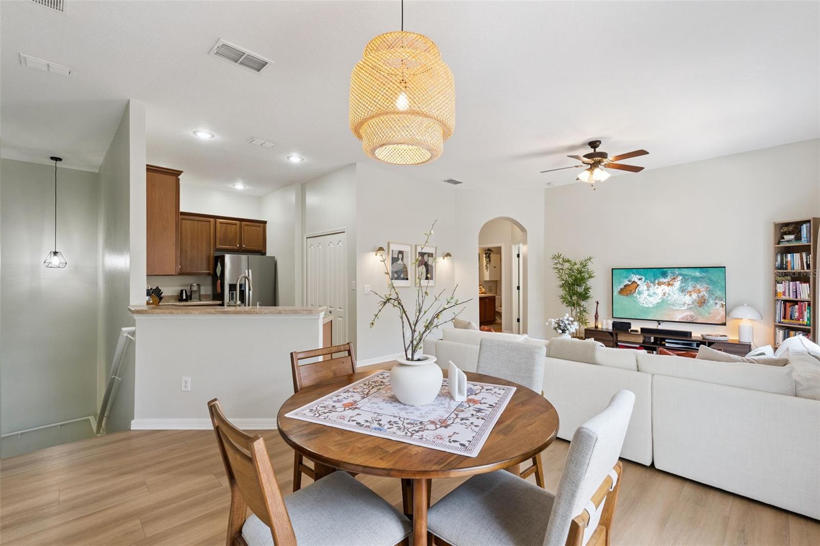 1610 PINE OAK TRL — photo 10