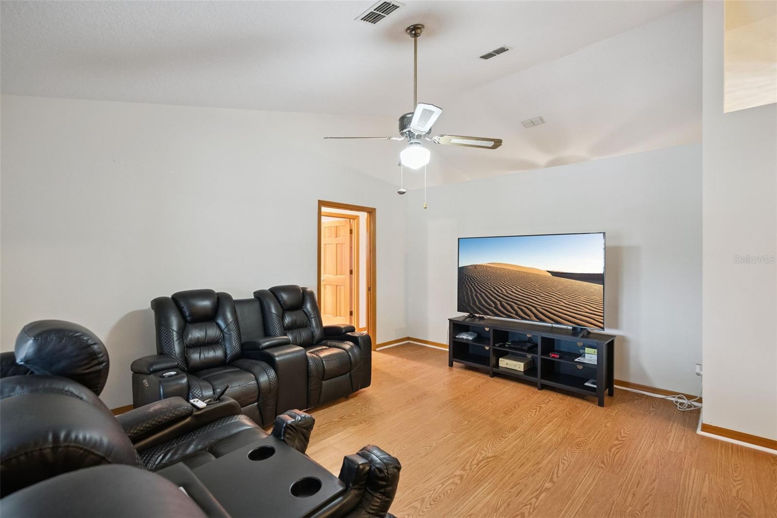 1302 LYDIA DR — photo 12