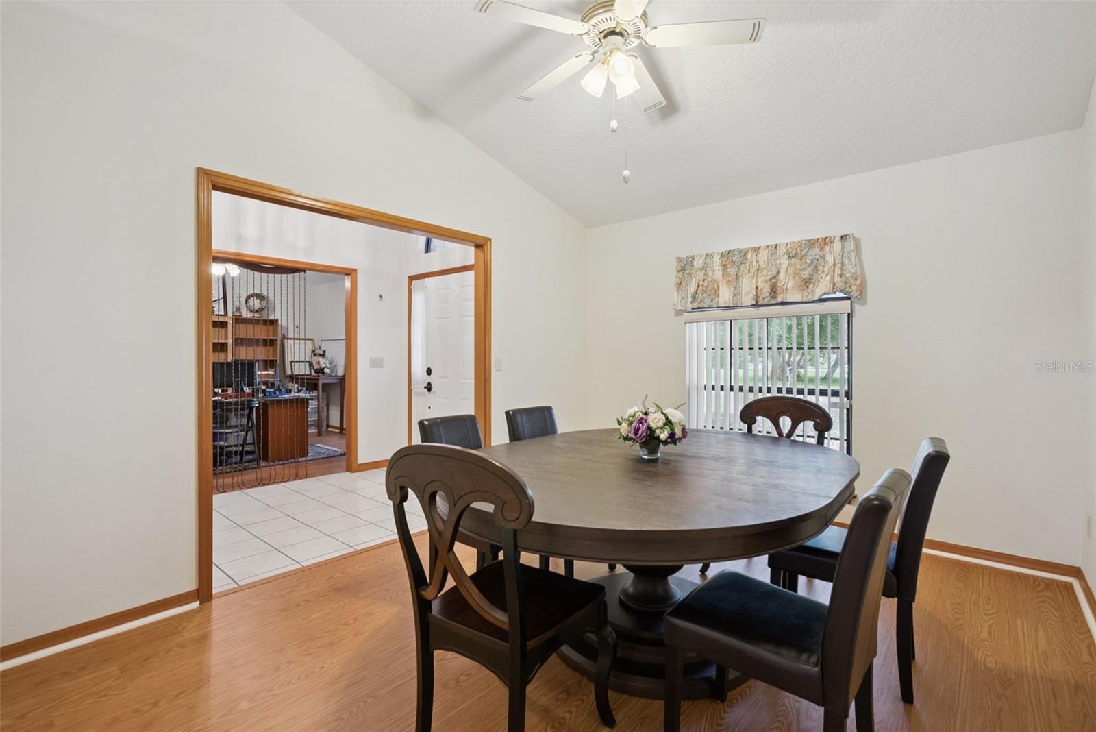1302 LYDIA DR — photo 8