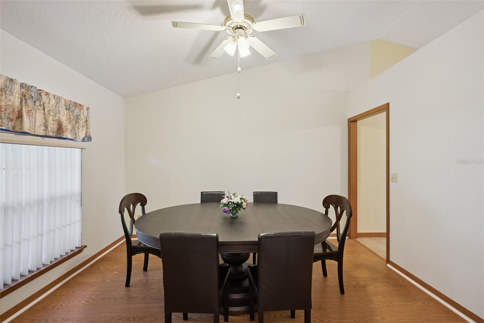 1302 LYDIA DR — photo 9