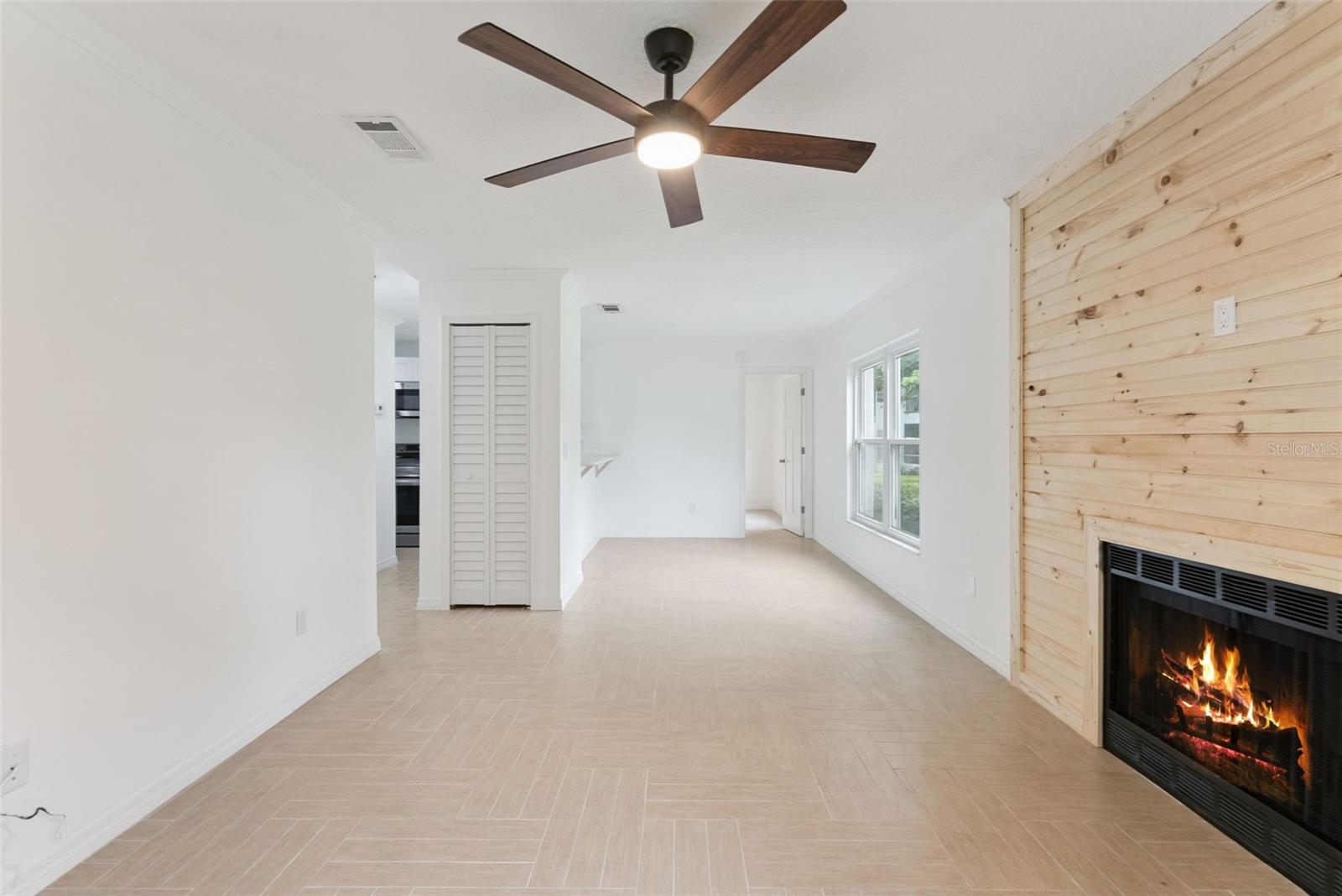 602 NORTHLAKE DR #602 — photo 8