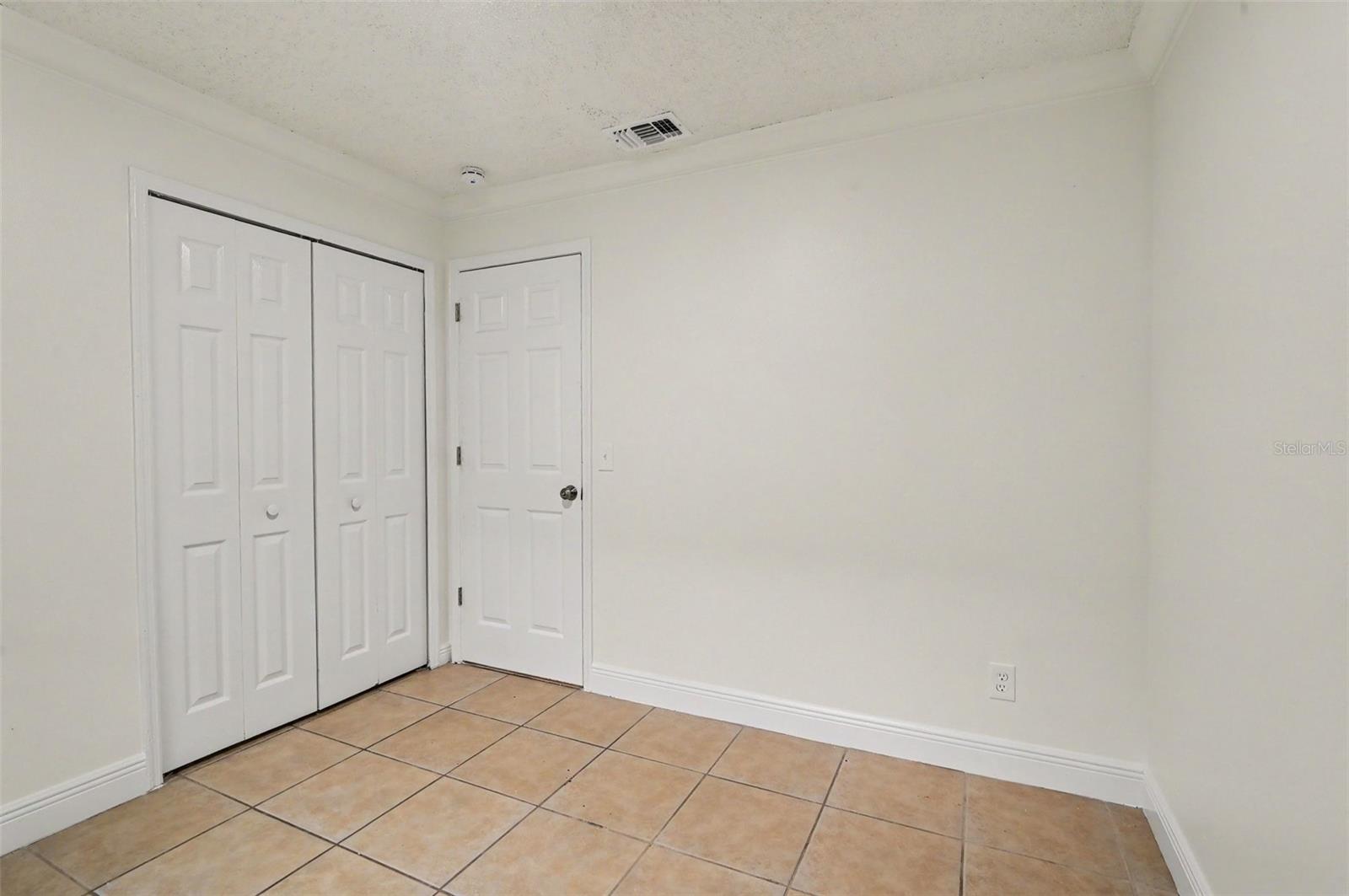 989 LITTLE CREEK RD — photo 7