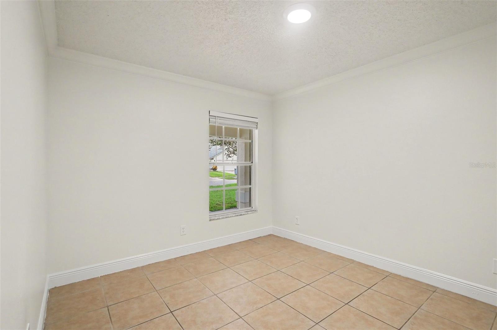 989 LITTLE CREEK RD — photo 10