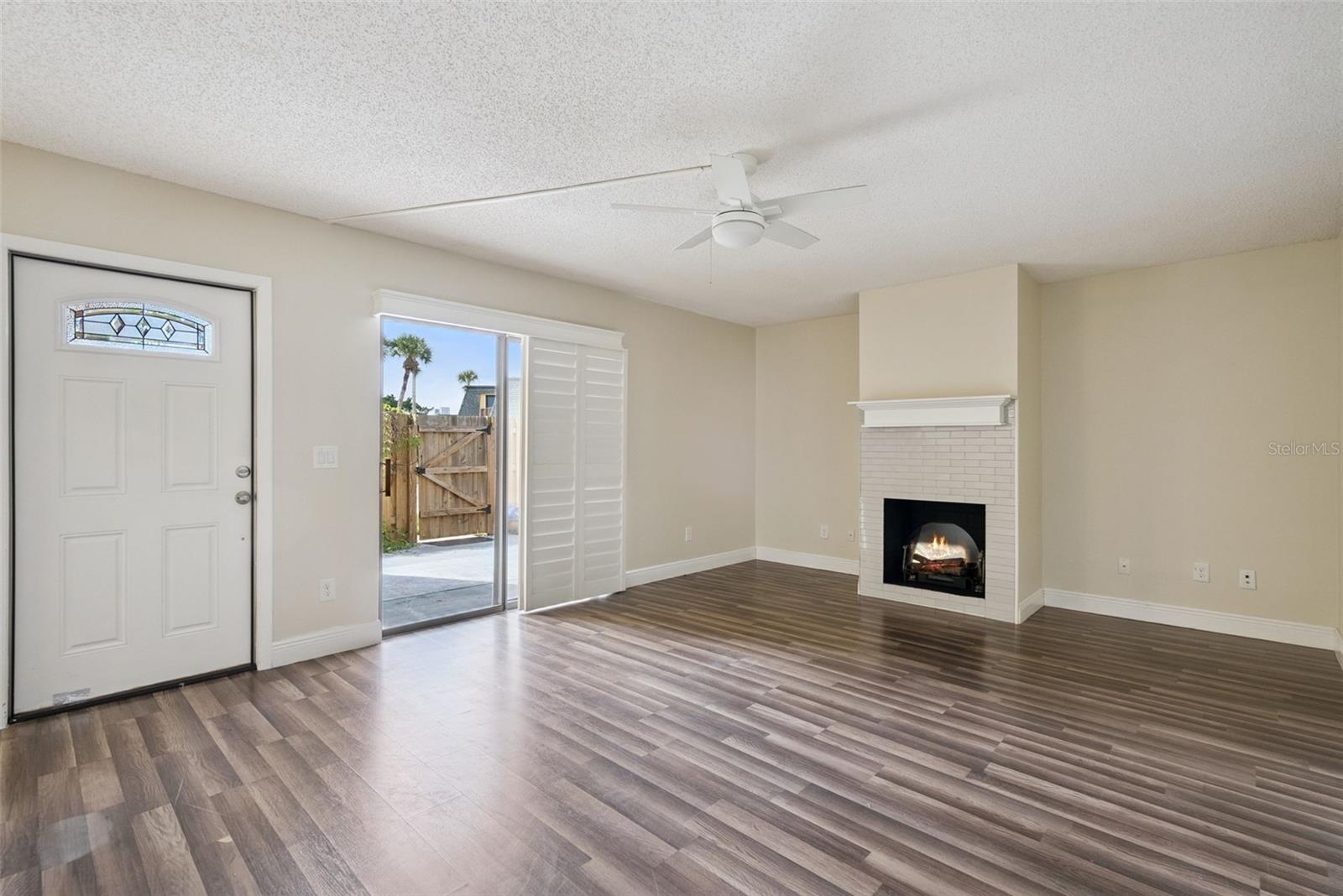 87 CEDAR DUNES DR — photo 8