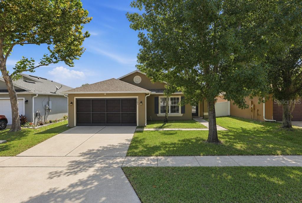2505 BULLION LOOP — photo 4
