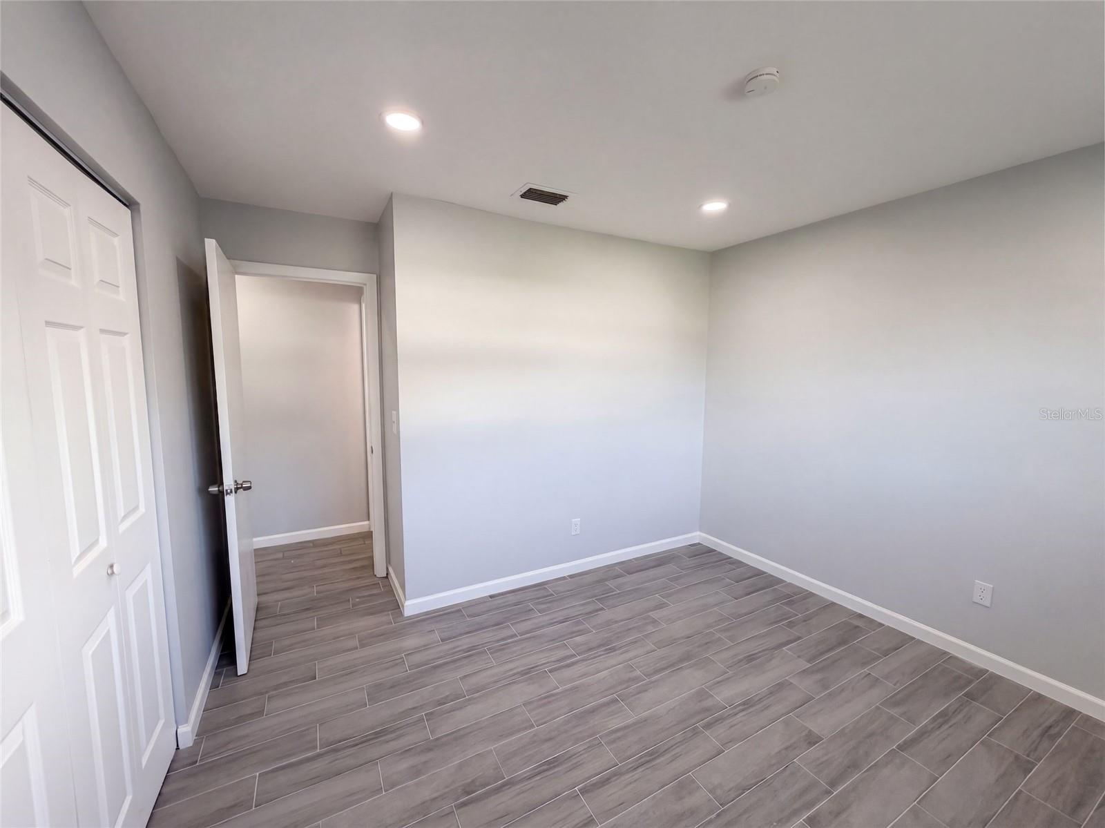 2096 W ATMORE CIR — photo 11