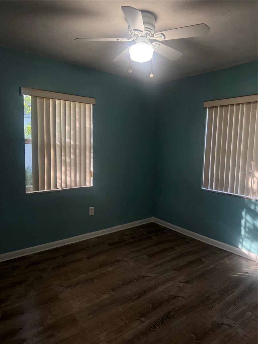 589 EAST NORMANDY  BLVD. — photo 12