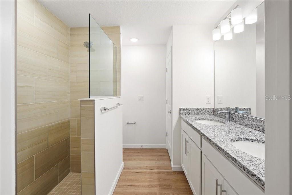 23 WHITTINGTON DR — photo 11