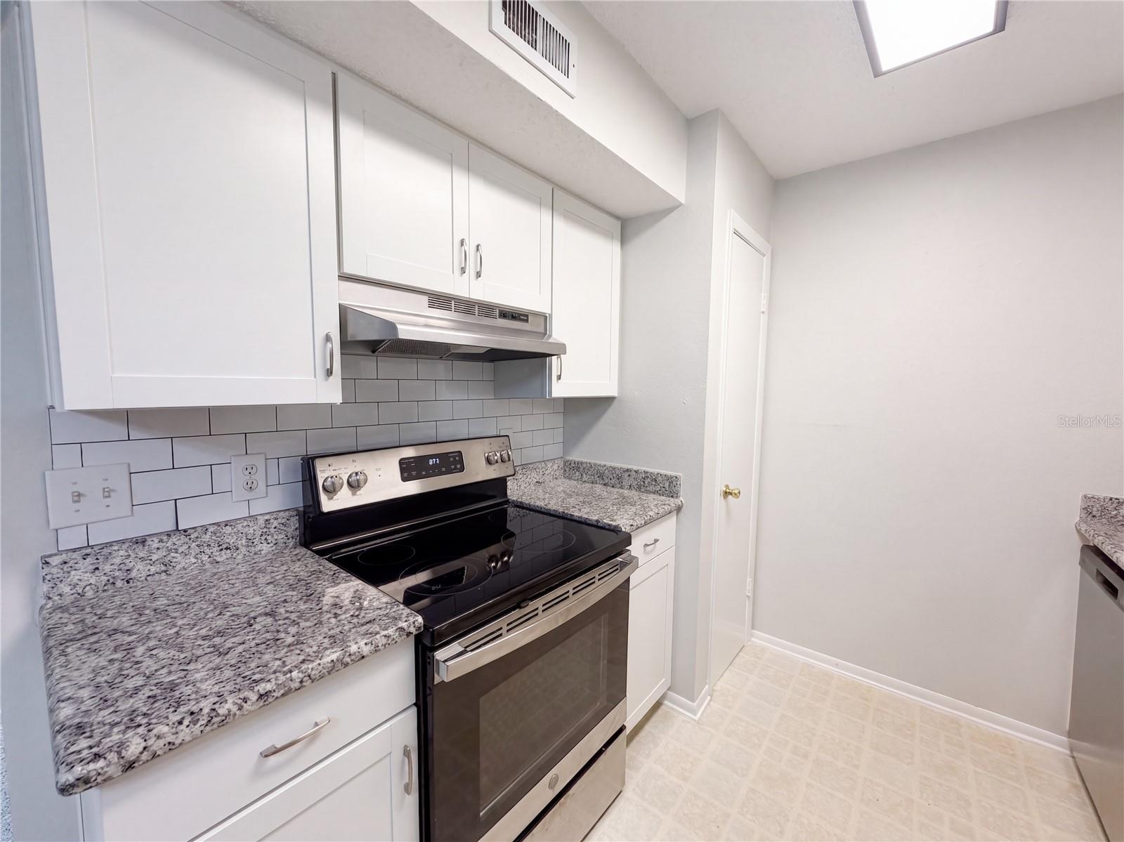 1600 BIG TREE RD #A6 — photo 8