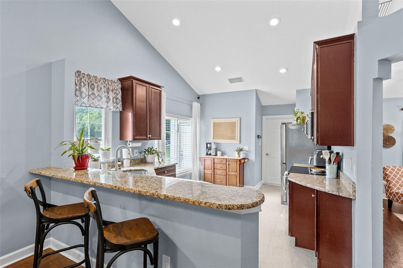 633 PUGH ST — photo 12
