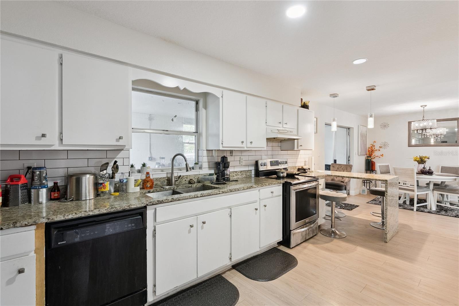 461 VIHLEN RD — photo 9