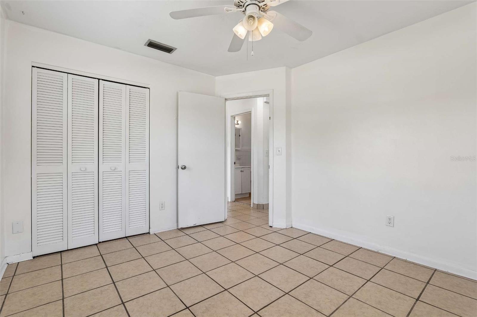 1544 PROVIDENCE BLVD — photo 11