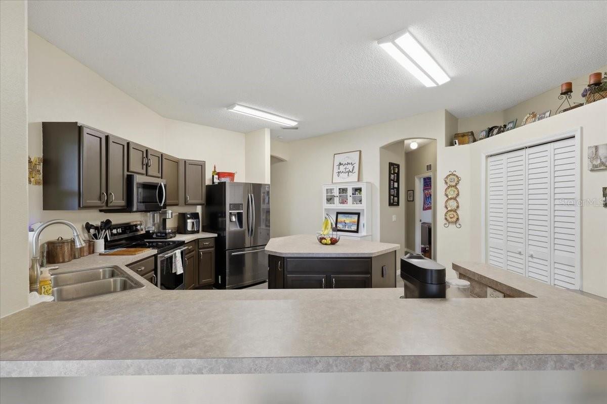6 BIRDSEYE PL — photo 8