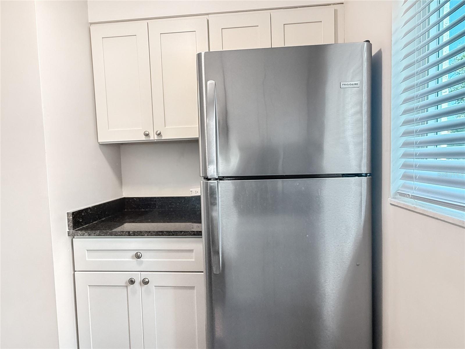 208 N HALIFAX AVE — photo 6